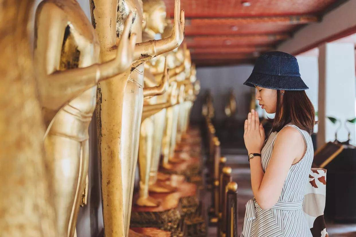 拜佛成潮流,只是视作安慰剂?年轻人的焦虑为何寺庙都知道?