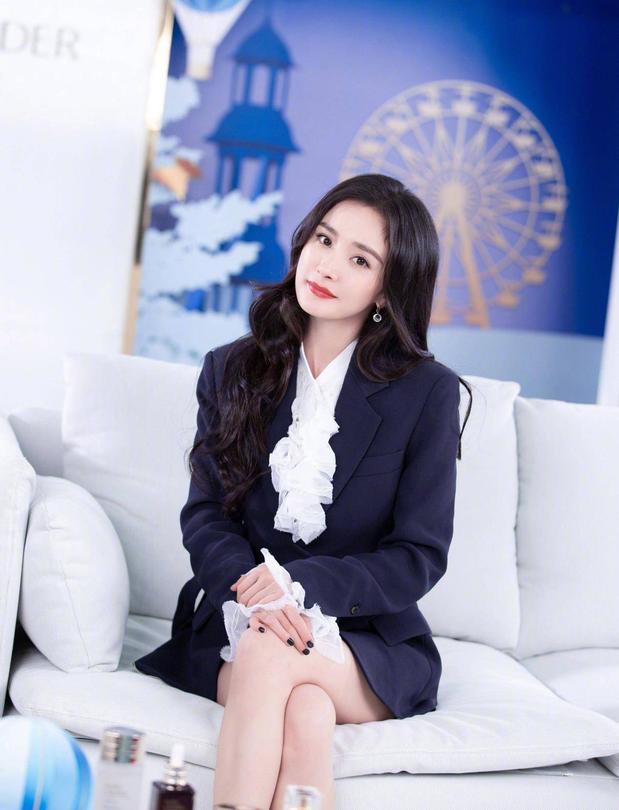 34岁杨幂出席活动,生图被嘲,路人拍摄的照片,却不比从前_变化_孩子_女