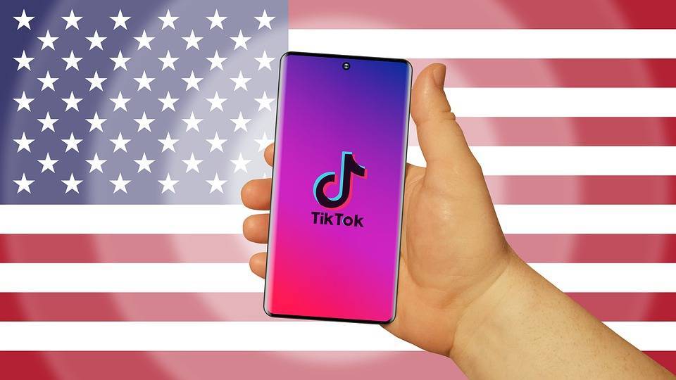 TikTok漲粉新思路：搬運電影快餐解說？給老外降維打擊？