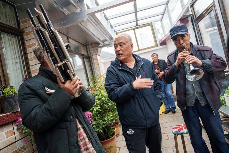 长城脚下墙子路村的"文艺复兴"_王瑞胜_村里_老人