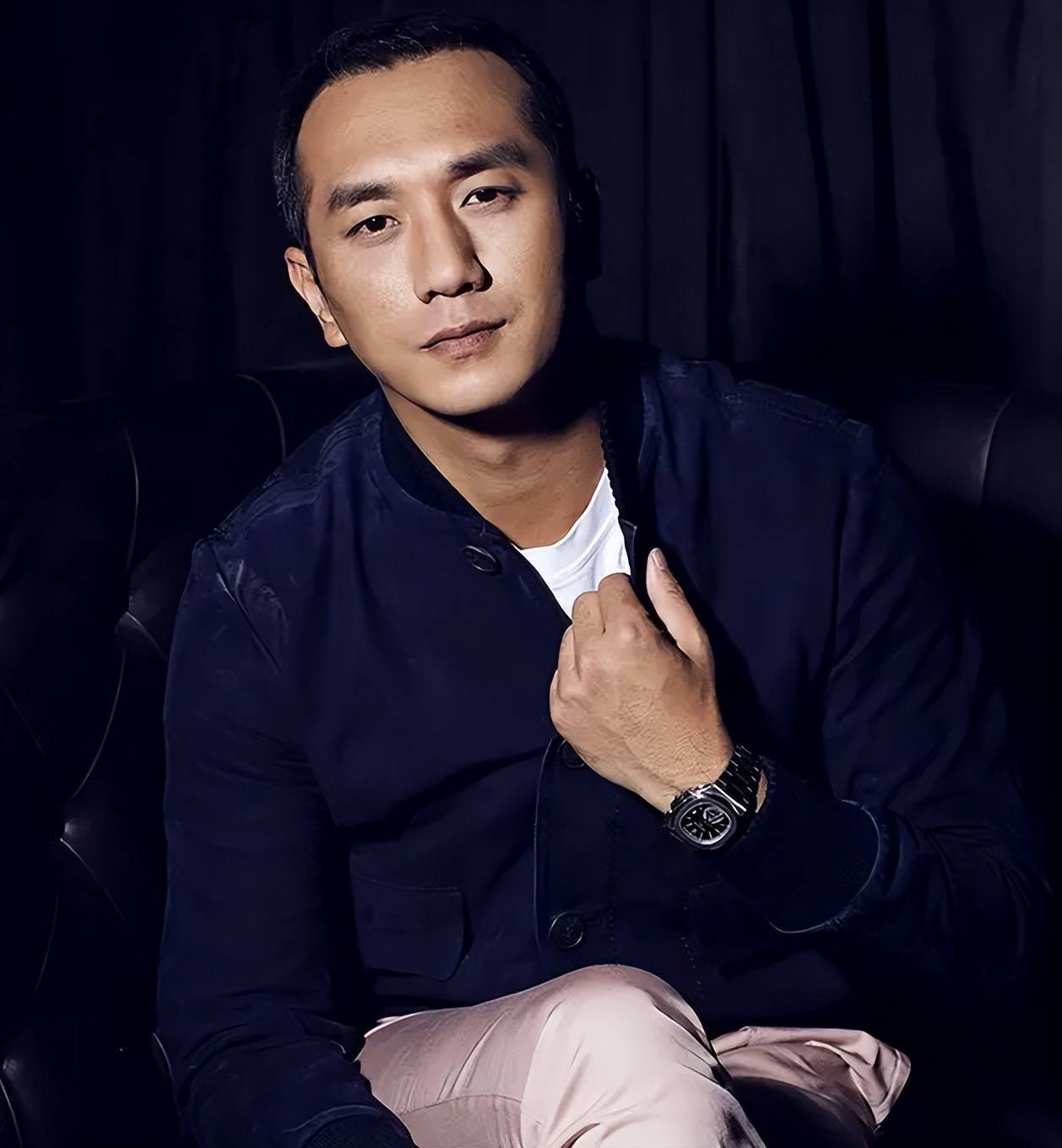 演员黄觉:我这辈子最正确的决定,就是网恋娶了小14岁的美娇妻_生活