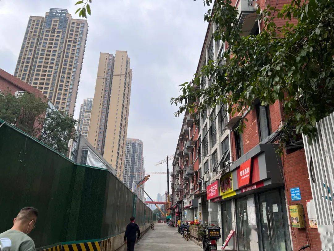 改造后的曹家巷,并不只有大喇叭梭梭板