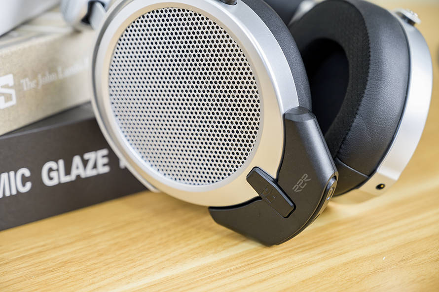 HIFIMAN Deva Pro平板耳机：千元价格 也能体验平板振膜的出色音质