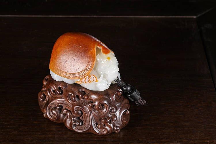 「璞玉雅藏」新疆和田玉籽料 熊明星玉雕《荣归龙龟》鉴赏_朝隆_海派