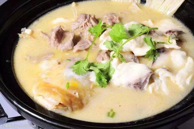 煲羊肉汤,想要好喝切记别乱加料,今天来跟大家分享一锅鱼羊鲜汤_鲫鱼