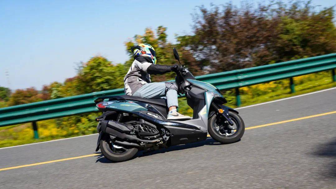 16800元的跑山神器—三阳jet150sl摩智测评_搜狐汽车_搜狐网