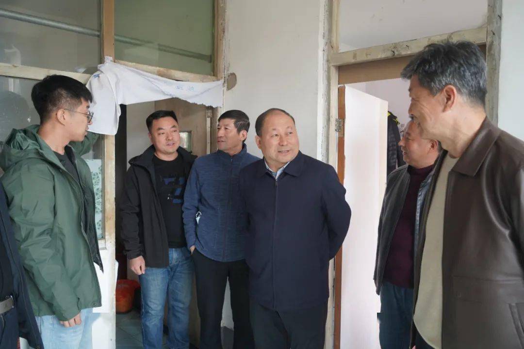 市人大常委会党组成员,秘书长门玉生参加调研,隆化县相关部门负责同志