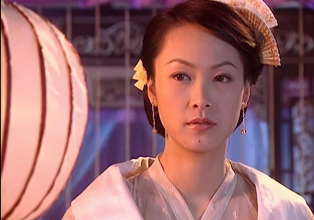 《杨门女将》的后半段,还有个可爱的小姑娘叫做姜翠萍,她是穆桂英的