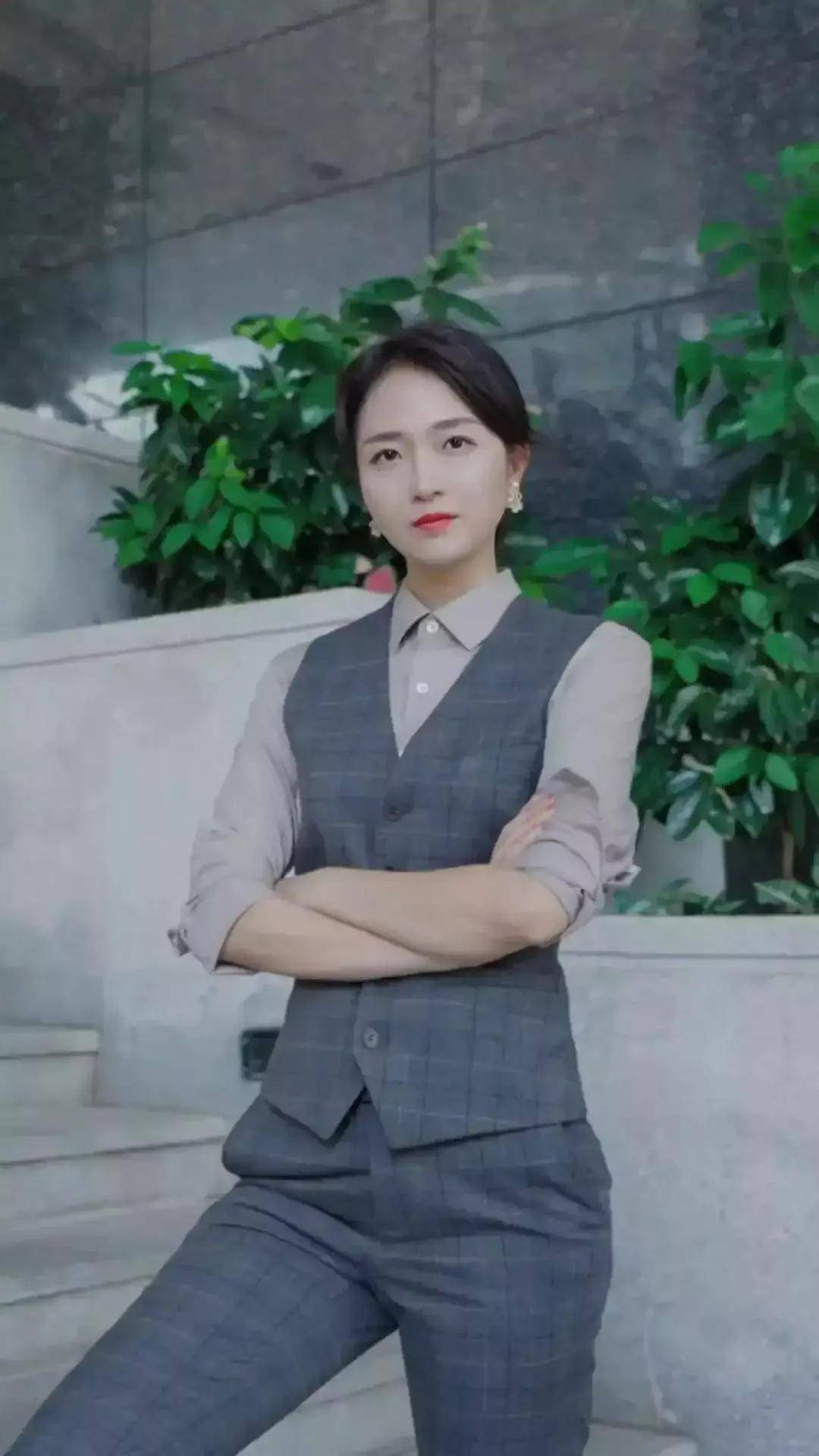 渔人阿烽"表嫂":身家千万却选择当网红,看看她的故事有多精彩_视频