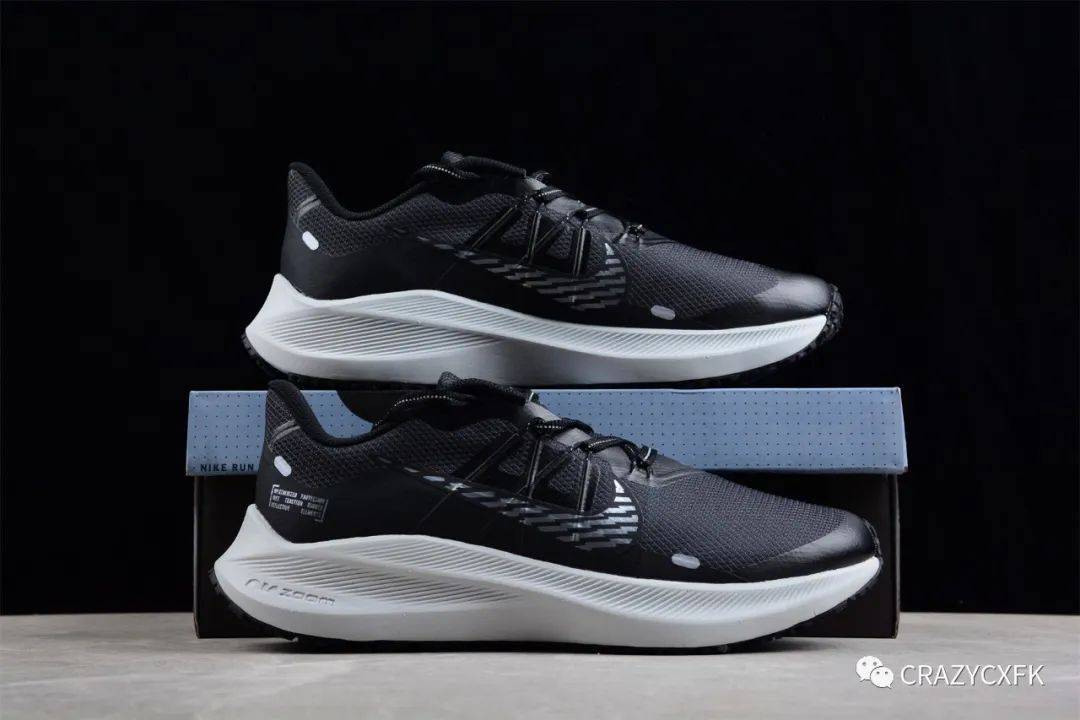 耐克 nike winflo 7 shield 登月七网透面气缓震运动跑步鞋