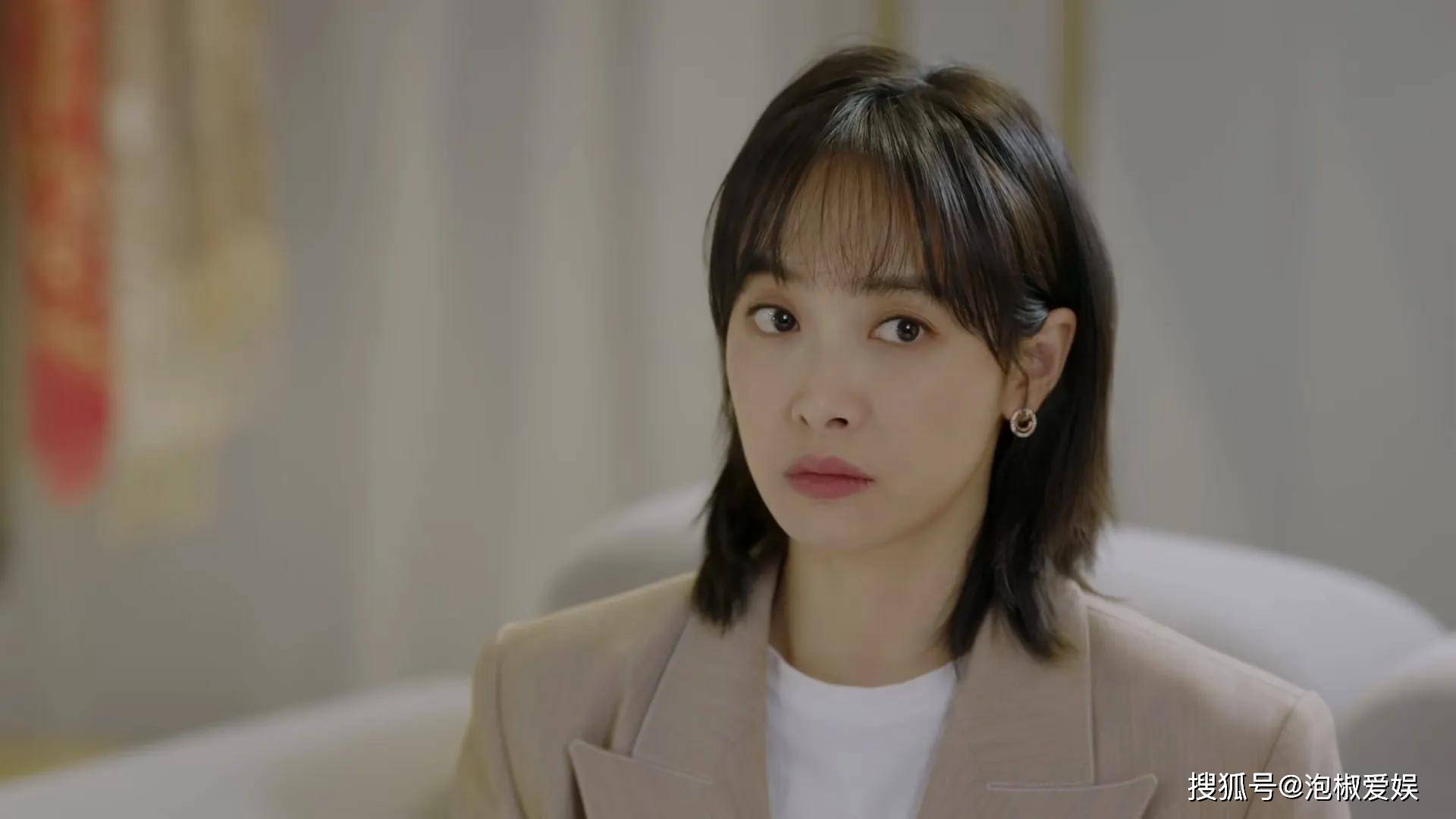 《谁都知道我爱你》原著:骗何笑然出卖色相,萧尚麟的恶很伤人_陈菲