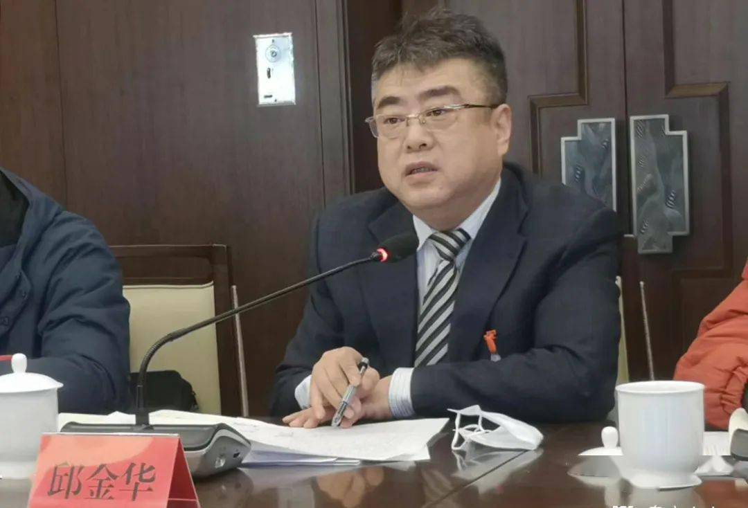 邱金华:勇于闯关的人_公司_人才_的生产