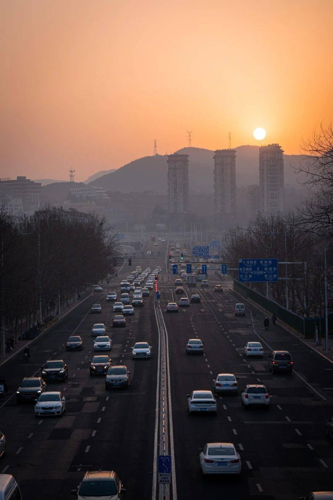 鲁大今天几度？打个喷嚏都是“爱秋”！