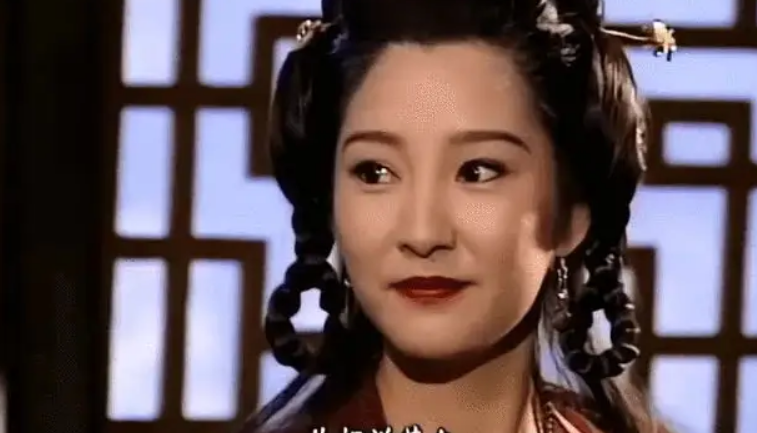 天龙八部:最美马夫人康敏,雪梨演绎风情万种的坏女人,实在太绝_乔峰
