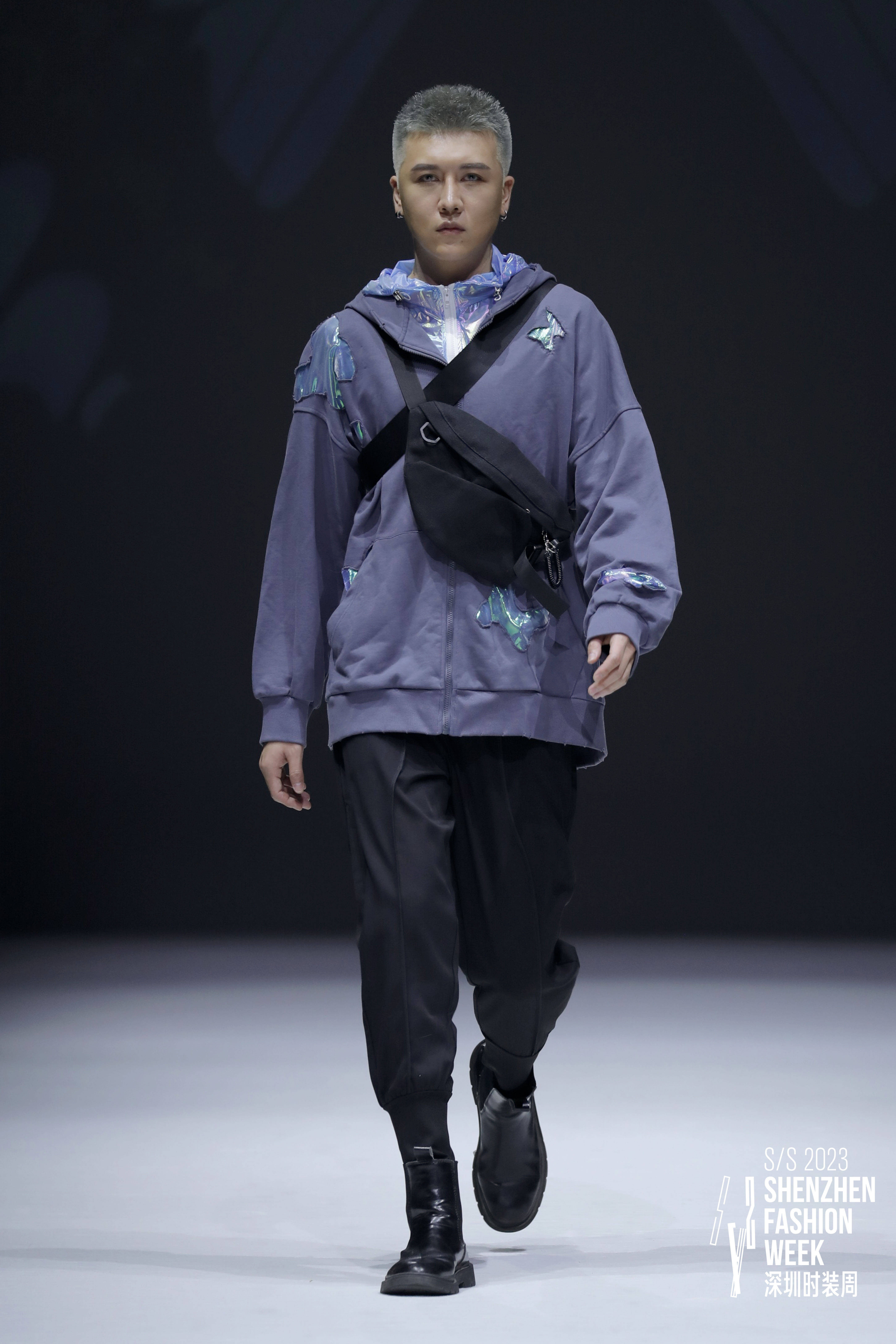 深圳实验学校中学部学子徐亦凡作品再度亮相深圳时装周_品牌_服装
