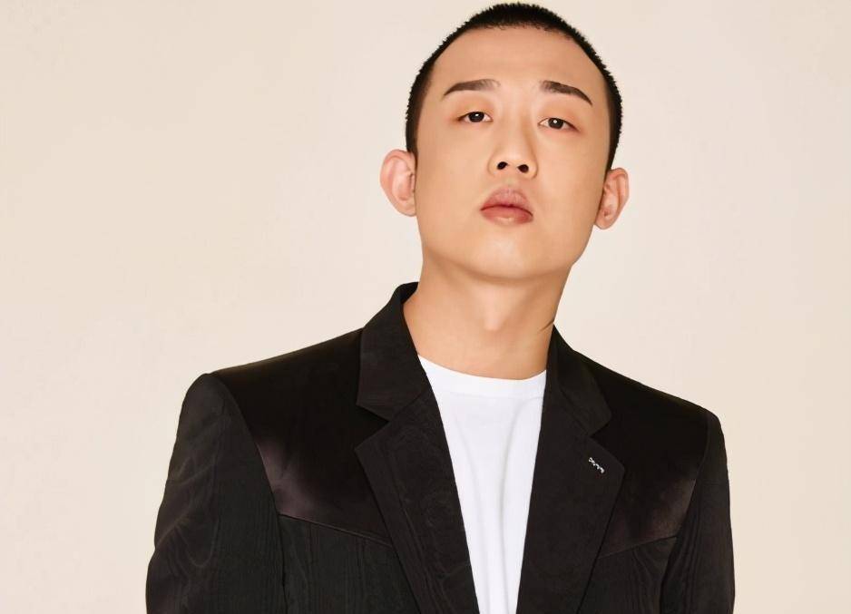 被gai宠成女儿的王斯然,她才不是什么拯救银河系的"幸运儿"