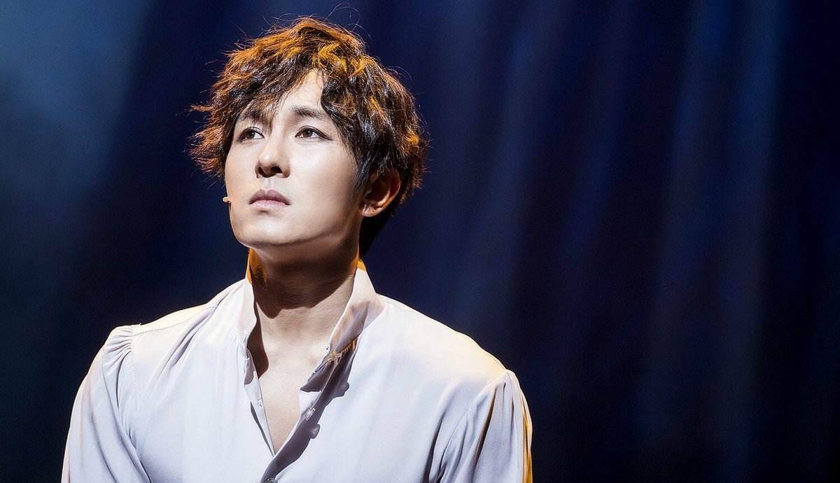 一的junjin宣布了即将结婚的消息,也让外界关注起了金烔完的感情状况