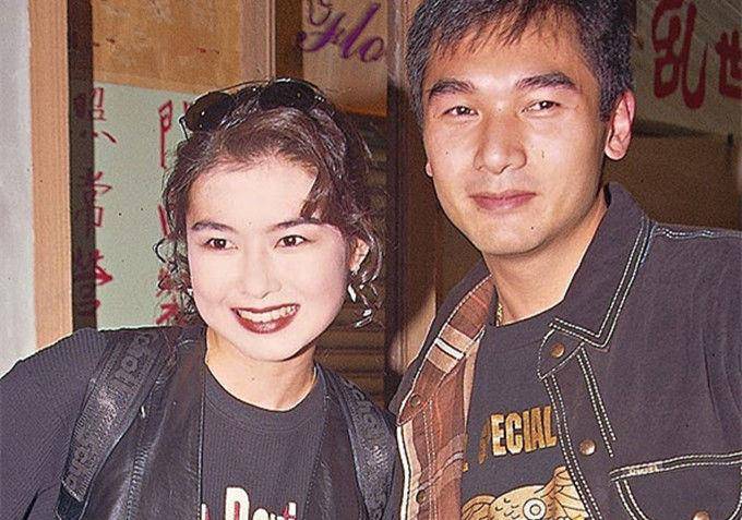 陈淑兰失恋后爱上了利承武,利承武是一位富有的商人,也是一位与祁文杰