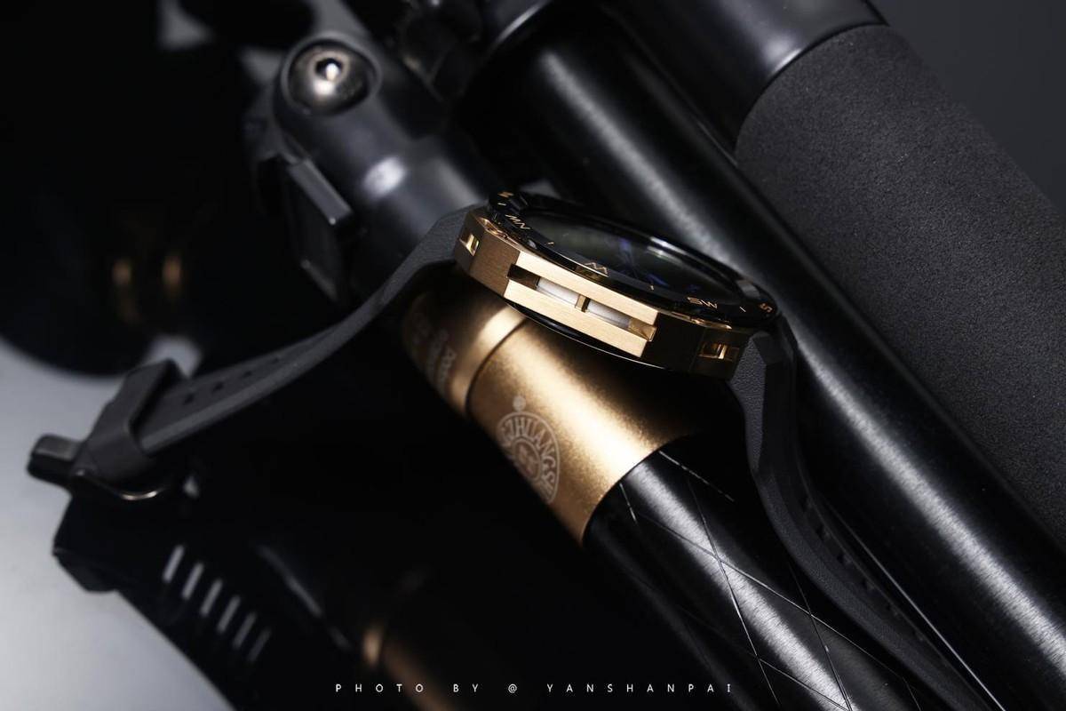 总带一块表太无聊！华为首款可换表壳智能手表WATCH GT Cyber评测