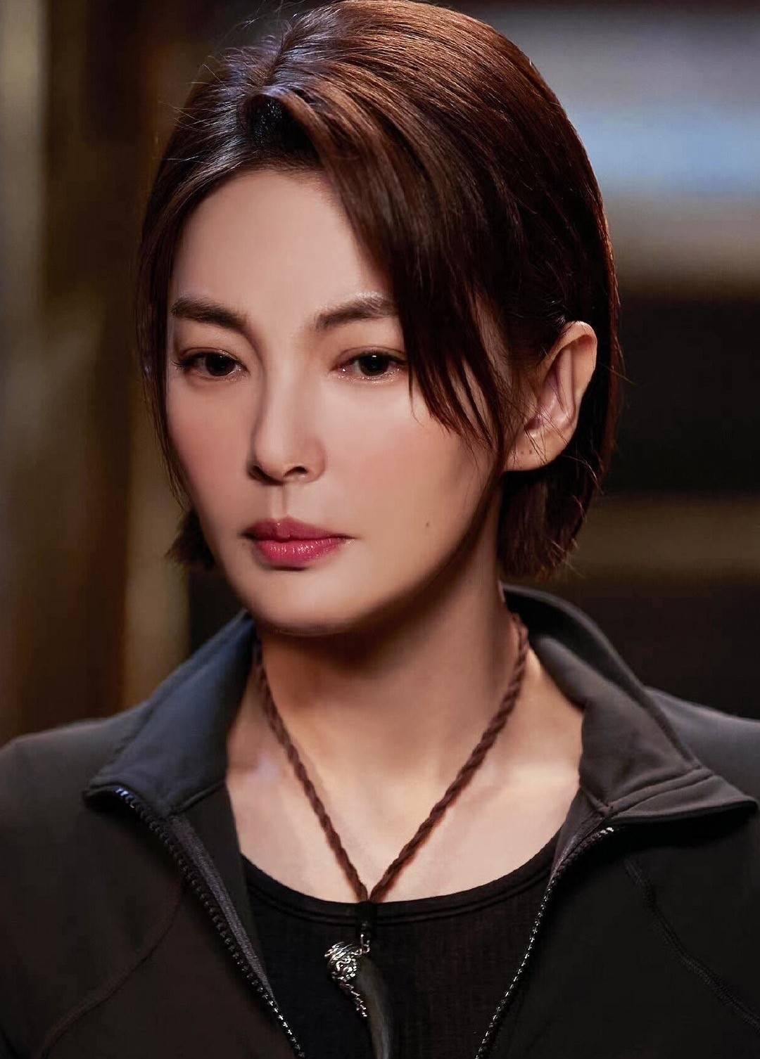 杀青,"胖八一"潘粤明模样大变,张雨绮美出新高度_作品_姜超_昆仑