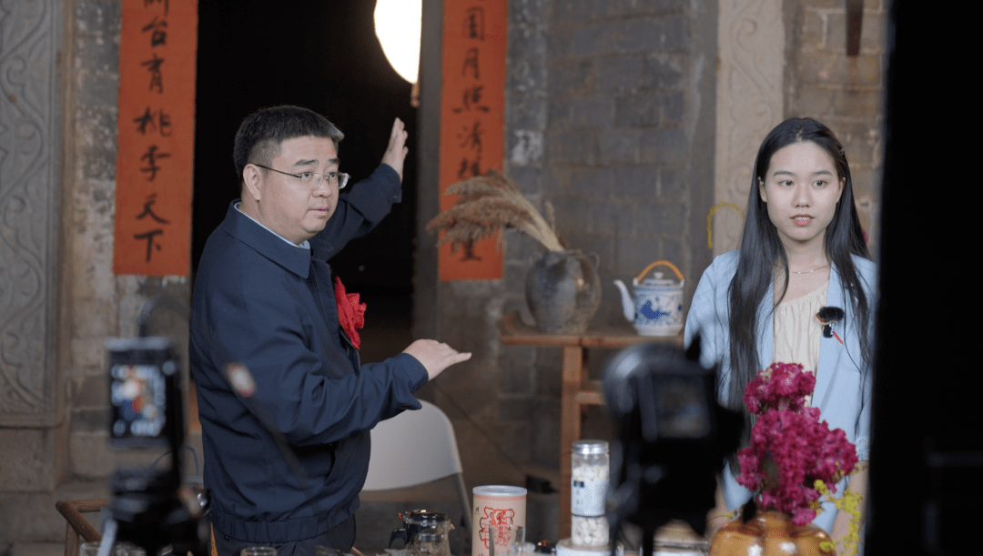 "网红县长"陈灿平有了新身份_直播_坪村_安化县