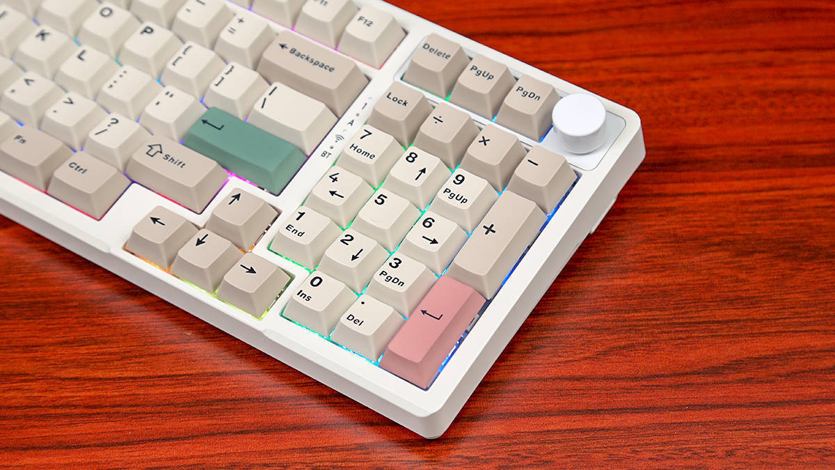 黑爵AK966无线三模游戏机械键盘评测：配置拉满，一步到位