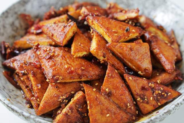 手撕豆干：一道小零食背后的美食潮流