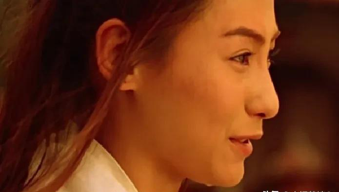 爱人的头颅应该高挂在城墙,总好过让他流浪在别人身旁