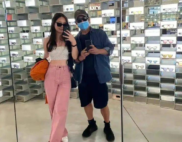 李連杰國外養病不再病懨懨,去拉薩朝聖被疑命不久矣 11 d818e98a1d204d25b5177a868388d534