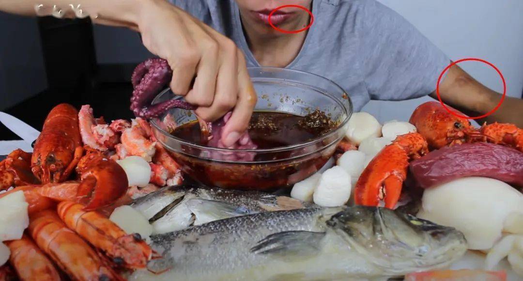 影片诡异行为暗藏求救信号!_kate_网友_视频