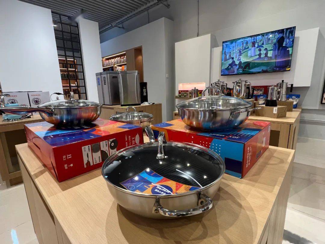 据了解,江门市浩盈不锈钢制品有限公司位于会城街道,其产品以线下销售