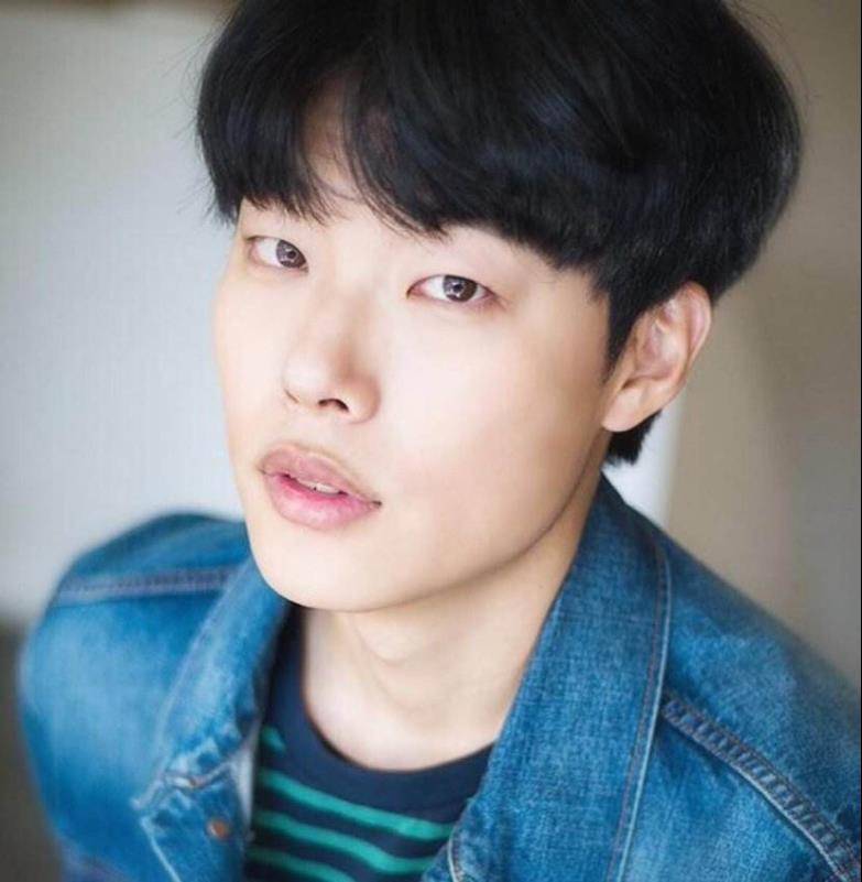 28岁金正焕不幸早逝,事发前日还与粉丝有爱互动_团体_消息_都会