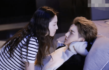 中国"锦鲤"不是杨超越,应该是黄子韬,实至名归_父亲_孩子_样子