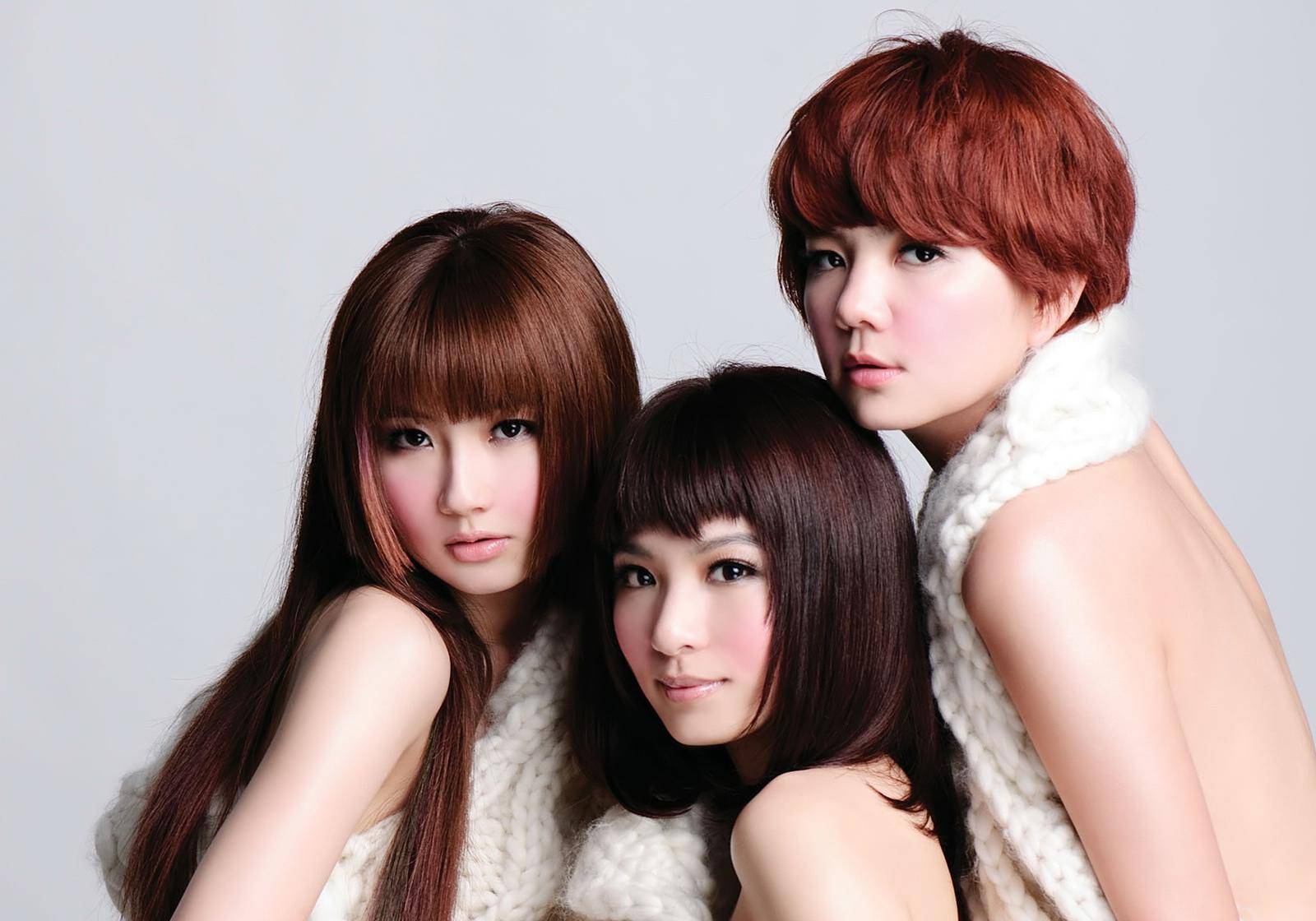 she出道20年,音乐界早已物是人非,三人境遇不同,唯有友谊没变_ella