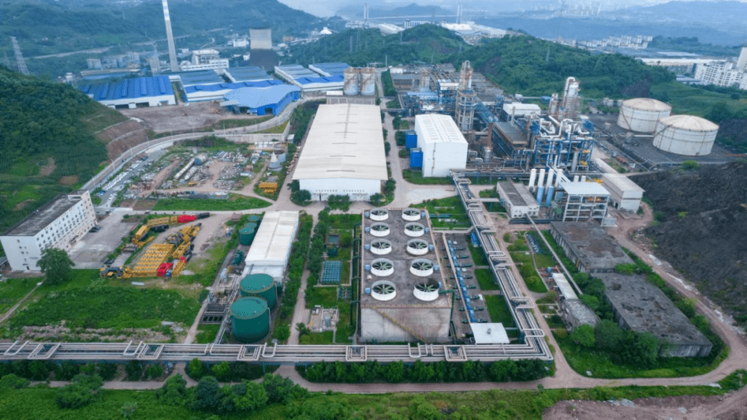 吨/年氦气项目:是西南地区首个页岩气提纯氦气项目,位于涪陵区白涛