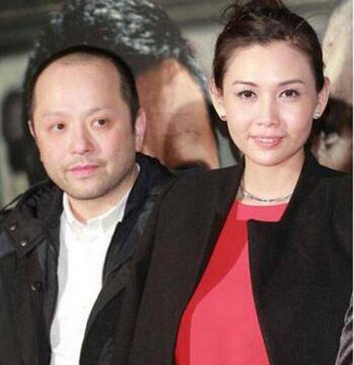 邱淑贞分手艺人男友,做过"小三"却没被说,女神的成功不可复制_沈月