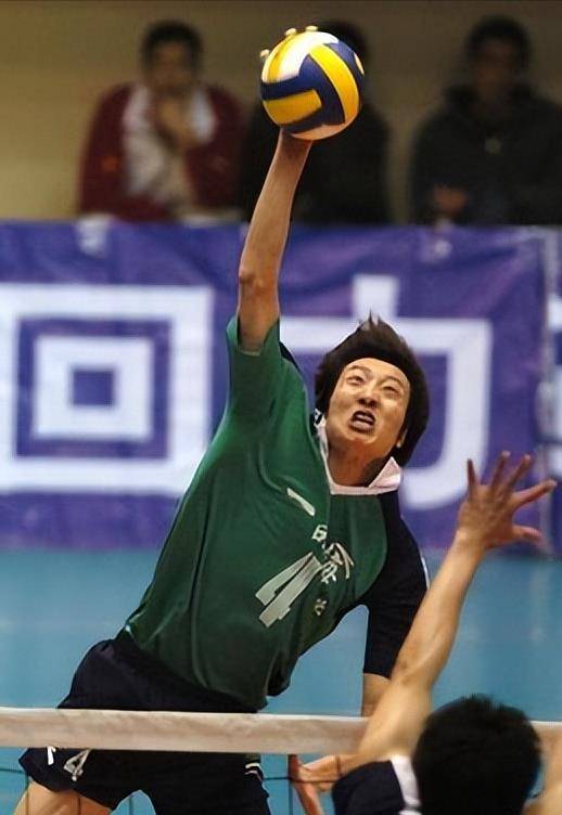 曾经是江苏排球"三连冠"的主力队员,陆飞还没有在奥运会的赛场为国