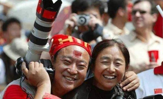 58岁被妻子分手, 64岁跳水摔晕, 离开冯巩后, 71岁牛群如今有多惨?