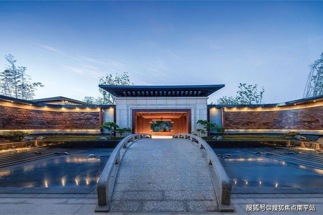 楼盘简介【建发湾璟】三面环水,一线临湾,马銮湾乐活岛尖筑就湾海大境