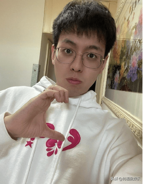 德云社靳鹤岚已婚陷不忠诚多名女粉_郭德纲_对方_靳金来