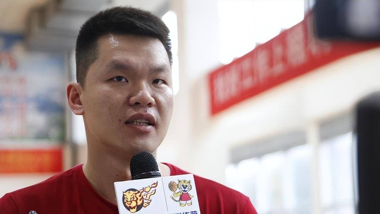 cba三消息:朱芳雨租借马力克,杜峰任用邱彪,任骏飞遗憾落选_广东宏远