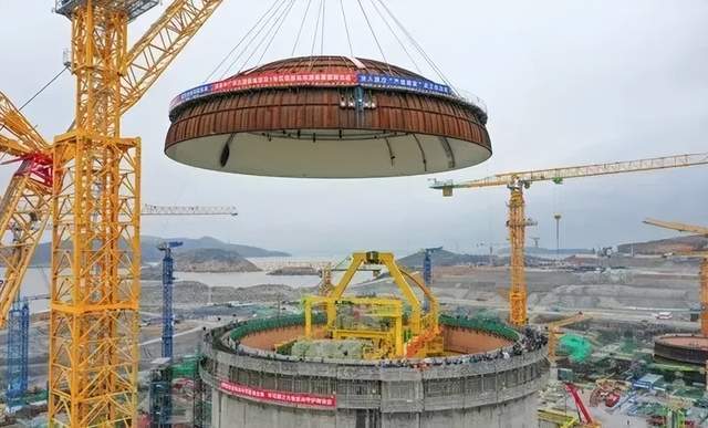 三澳核电项目1号机组完成穹顶吊装