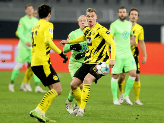 子衿解毒德甲!沃尔夫斯堡vs多特蒙德 狼堡气势如虹!_赛季_联赛_比赛