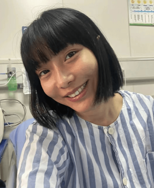 百万网红模特莎莎脑癌去世,享年33岁,儿子仅5岁,还是家中独女_笑容