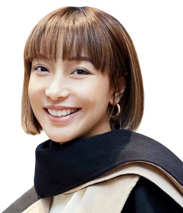 百万网红模特莎莎脑癌去世,享年33岁,儿子仅5岁,还是家中独女_萨沙