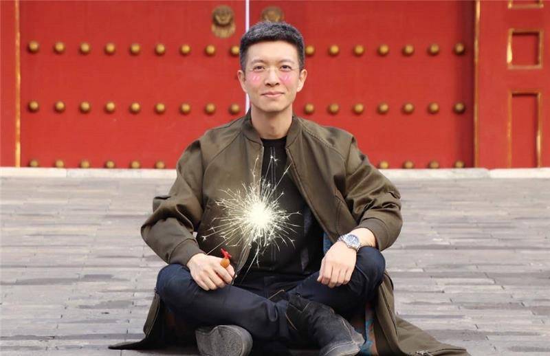 "小朱配琦"组合来了,朱广权李佳琦在线出镜,国民段子手成名史_电视