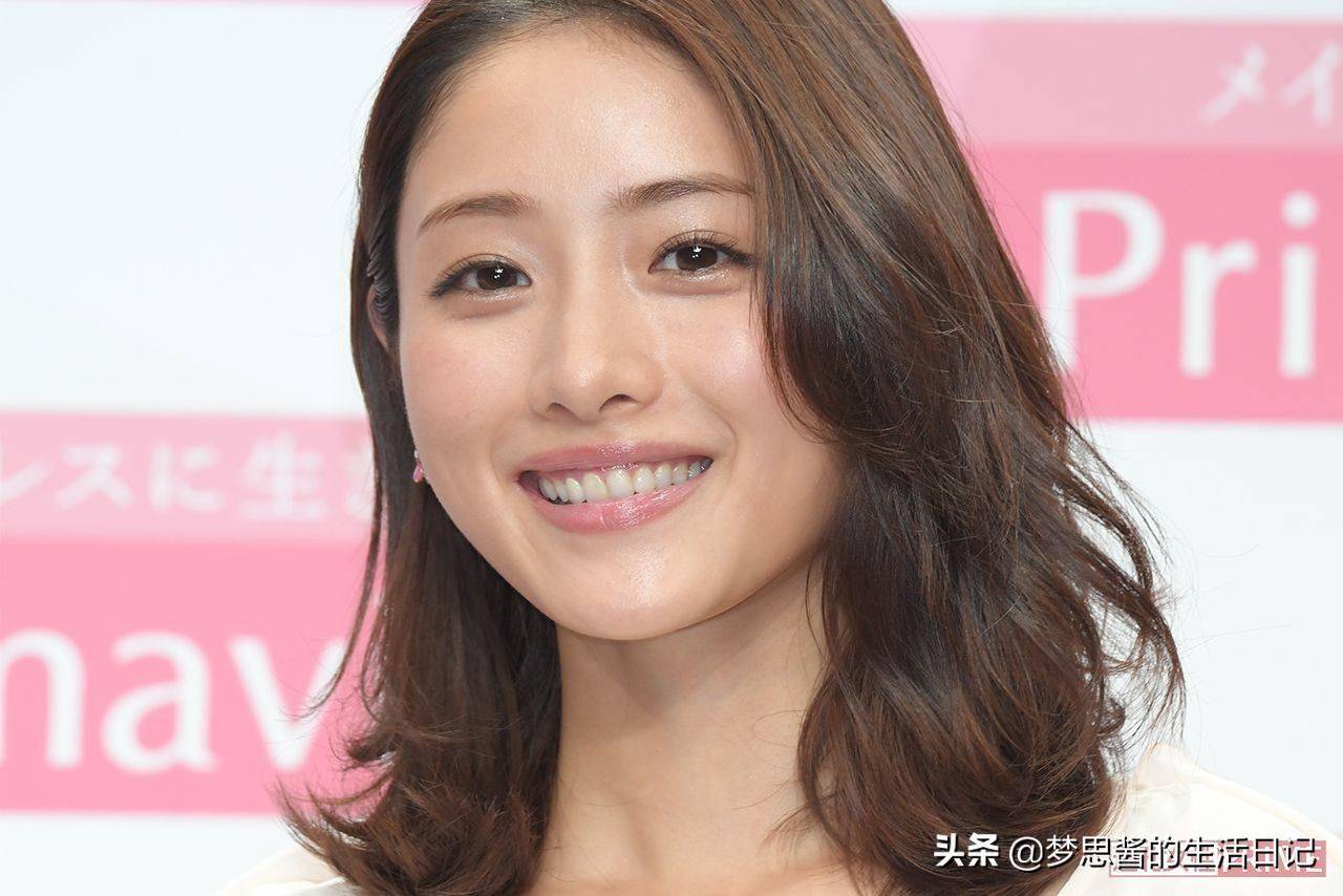 石原里美不公开,松田圣子露出实名,画出与艺人结婚的"普通人"_男性_公