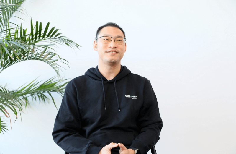 新华网专访丨知存科技王绍迪:解决存储墙问题,存算一体发展机遇与挑战并存【星动态】_技术