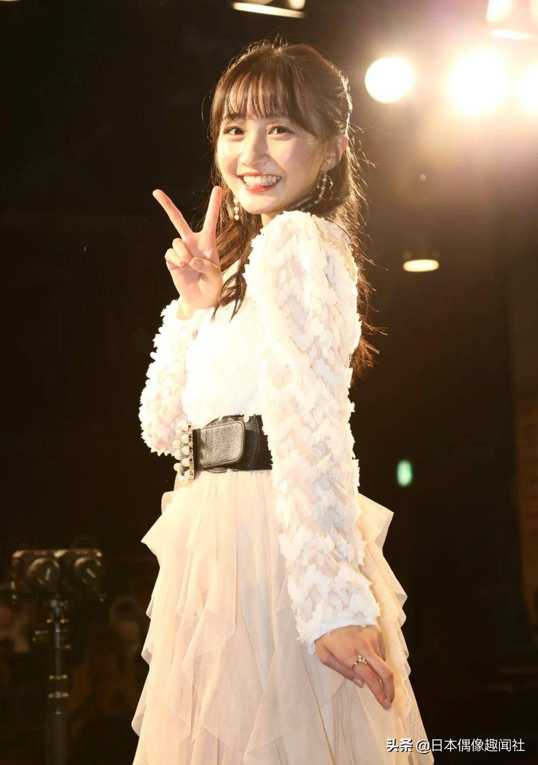 山本彩加突然宣布毕业：从艺能界引退，想从事看护工作帮助病患者_手机搜狐网