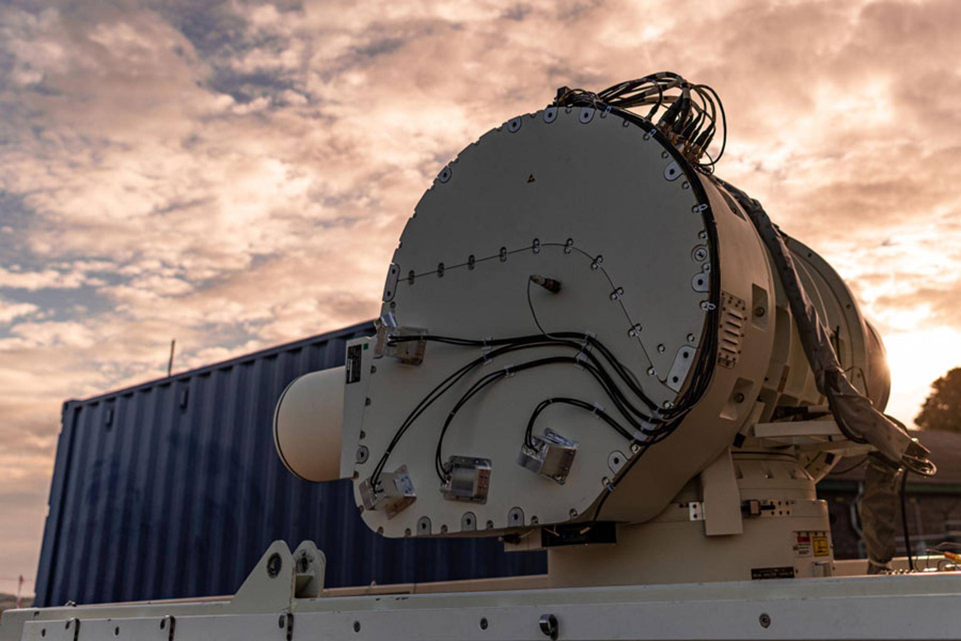 英国试射首个高能激光武器"龙火"_试验_国防部_技术